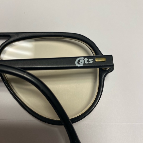 Ray-Ban Black Aviator Sunglasses with Light Tinted Lenses - Picture 5 of 9